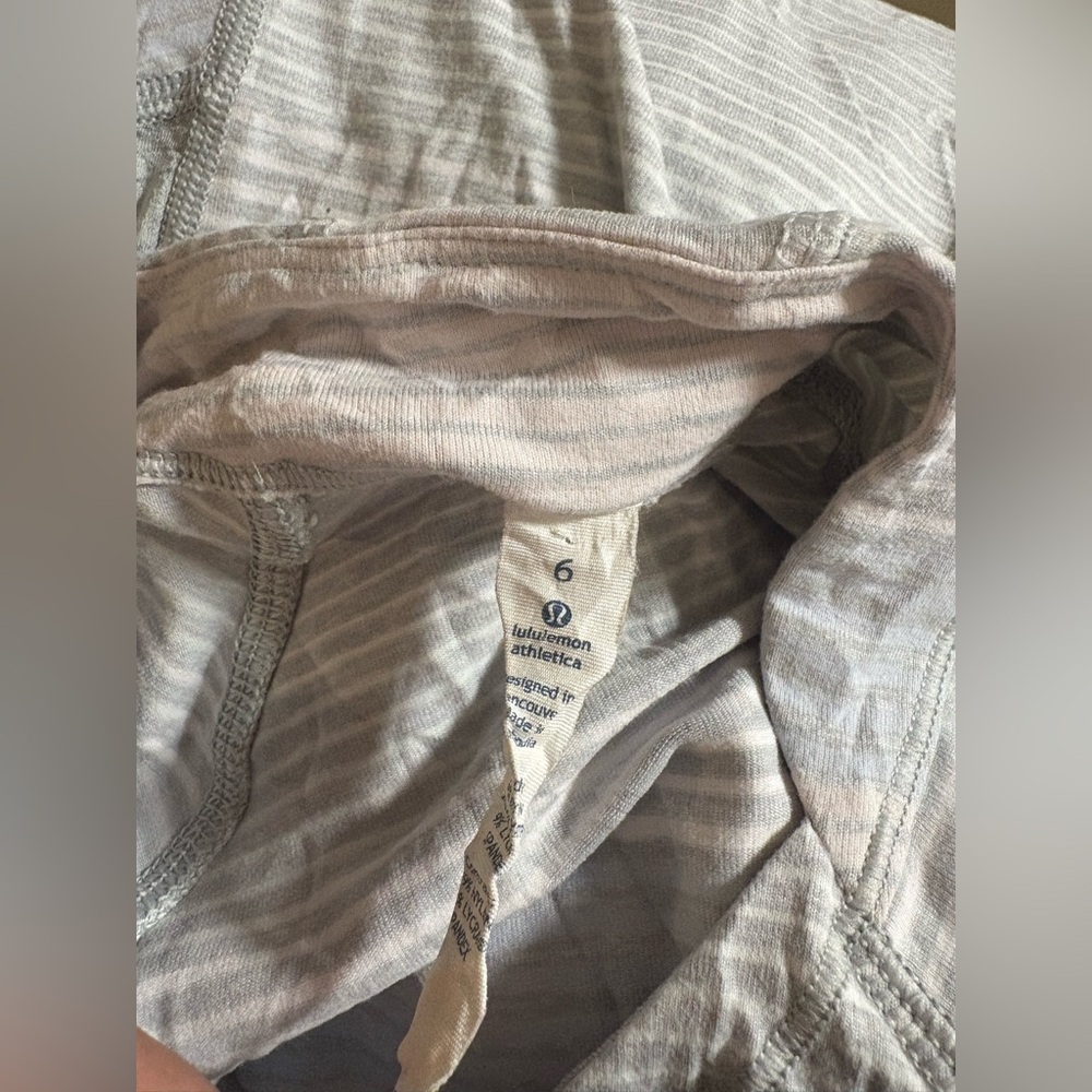 Lululemon Think Fast Long Sleeve Size 6 - Picture 10 of 10
